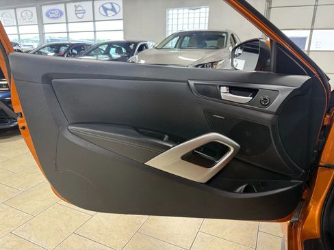 Used 2016 Hyundai Veloster Turbo image 26