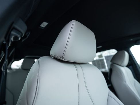 Certified 2025 Acura RDX SH-AWD image 18