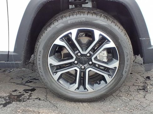 Used 2022 Jeep Compass Limited w/ Sun and Sound Group AWD/4WD image 9