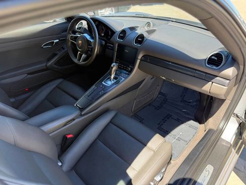 Used 2017 Porsche 718 Cayman S RWD image 19
