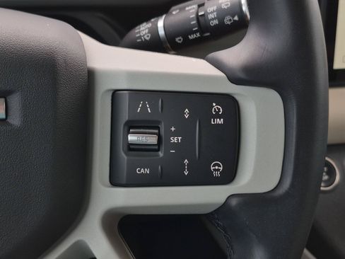Used 2024 Land Rover Defender 110 X-Dynamic SE AWD/4WD image 26
