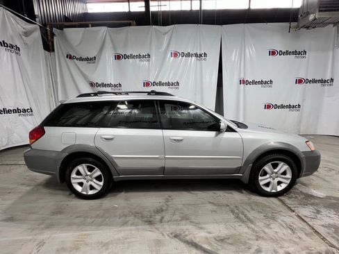 Used 2007 Subaru Outback 2.5XT Limited image 7