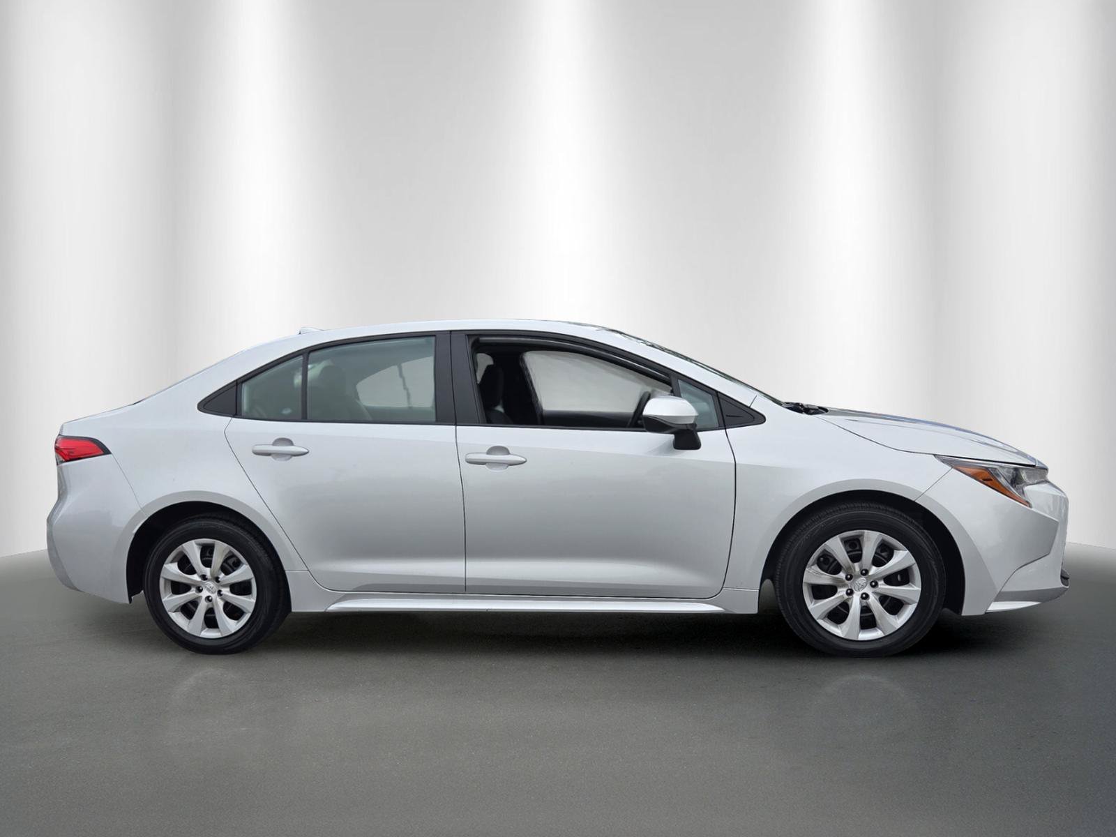 Used 2024 Toyota Corolla LE FWD image 8