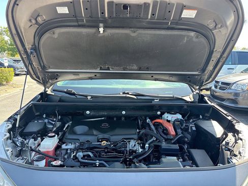 Used 2019 Toyota RAV4 LE image 30