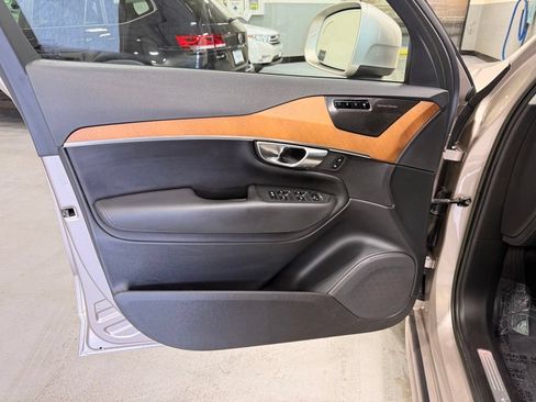 Used 2023 Volvo XC90 B6 Plus AWD/4WD image 10