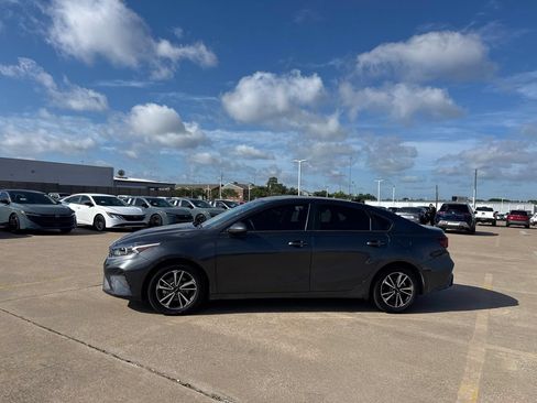 Used 2023 Kia Forte LXS FWD image 11