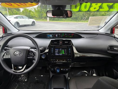 Used 2019 Toyota Prius LE AWD/4WD image 25