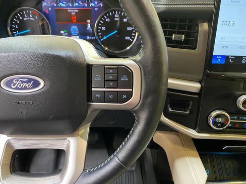 Used 2023 Ford Expedition XLT RWD image 33