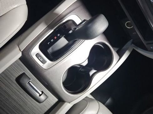 Certified 2018 Honda Ridgeline RTL-T image 27