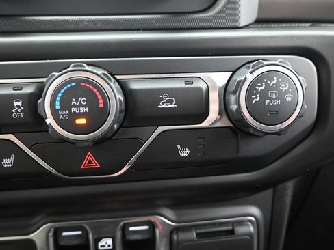 Used 2021 Jeep Gladiator Sport AWD/4WD image 30