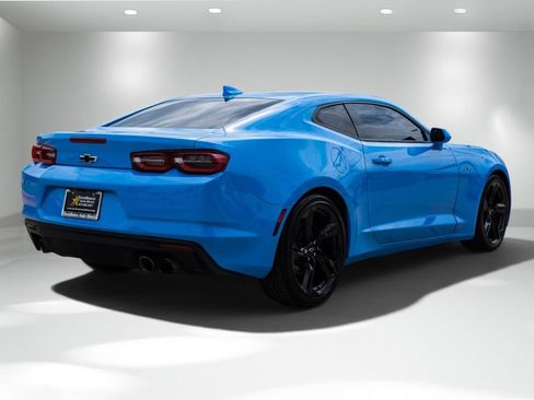 Used 2023 Chevrolet Camaro LT w/ Technology Package RWD image 6