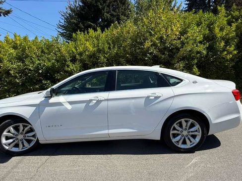 Used 2018 Chevrolet Impala LT FWD image 2