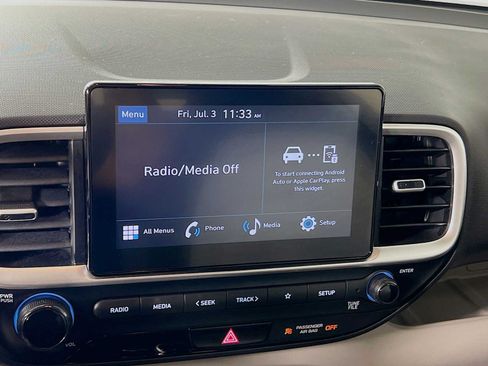 Certified 2025 Hyundai Venue SEL FWD image 14