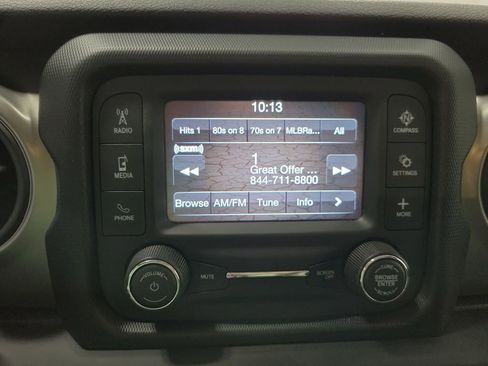 Used 2019 Jeep Wrangler Sport image 38