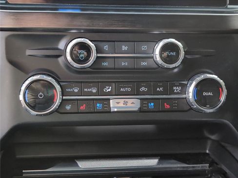 Used 2024 Ford F250 Lariat w/ Sport Appearance Package image 15