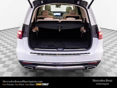 New 2026 Mercedes-Benz GLS 450 4MATIC image 37