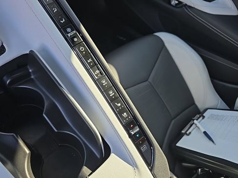 Used 2023 Chevrolet Corvette Stingray Preferred Conv w/ Z51 Performance Package RWD image 24