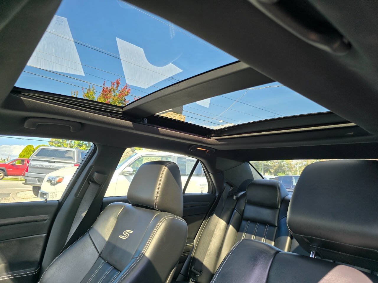 Used 2013 Chrysler 300 S AWD/4WD image 22