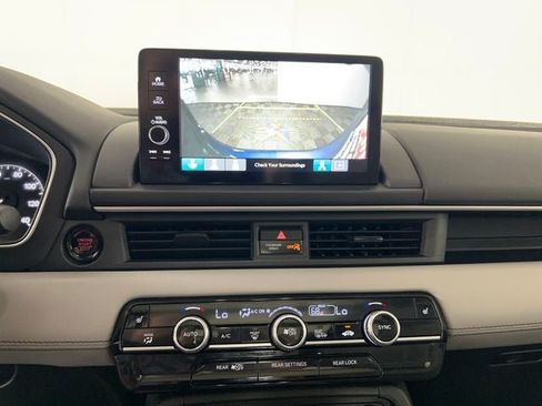 Used 2023 Honda Pilot Touring image 23
