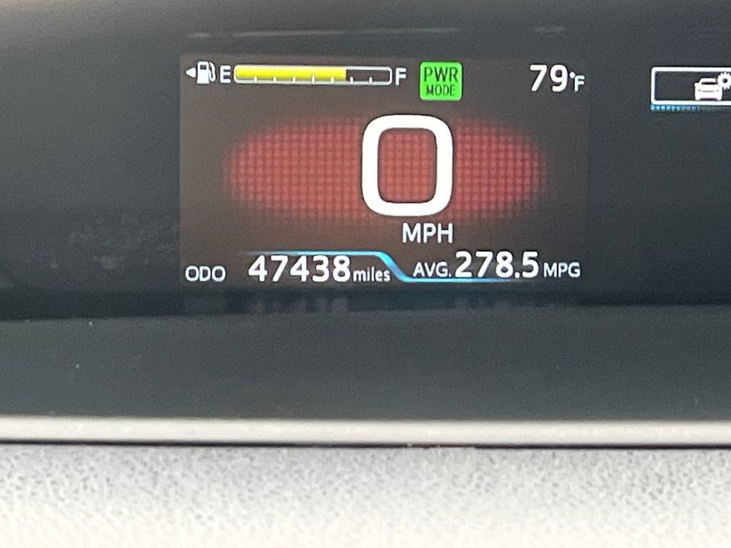 Used 2021 Toyota Prius Prime XLE w/ Carpet Mat Package (TMS) FWD image 18