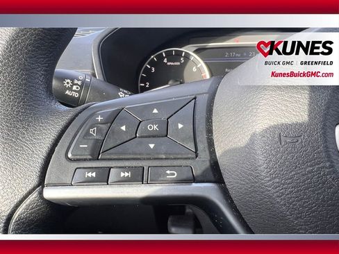 Used 2024 Nissan Altima 2.5 SV image 18