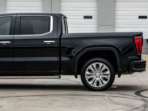 Used 2021 GMC Sierra 1500 Denali w/ Denali Ultimate Package image 9