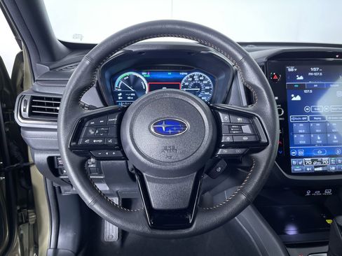 Certified 2025 Subaru Forester Touring w/ Touring Package AWD/4WD image 16