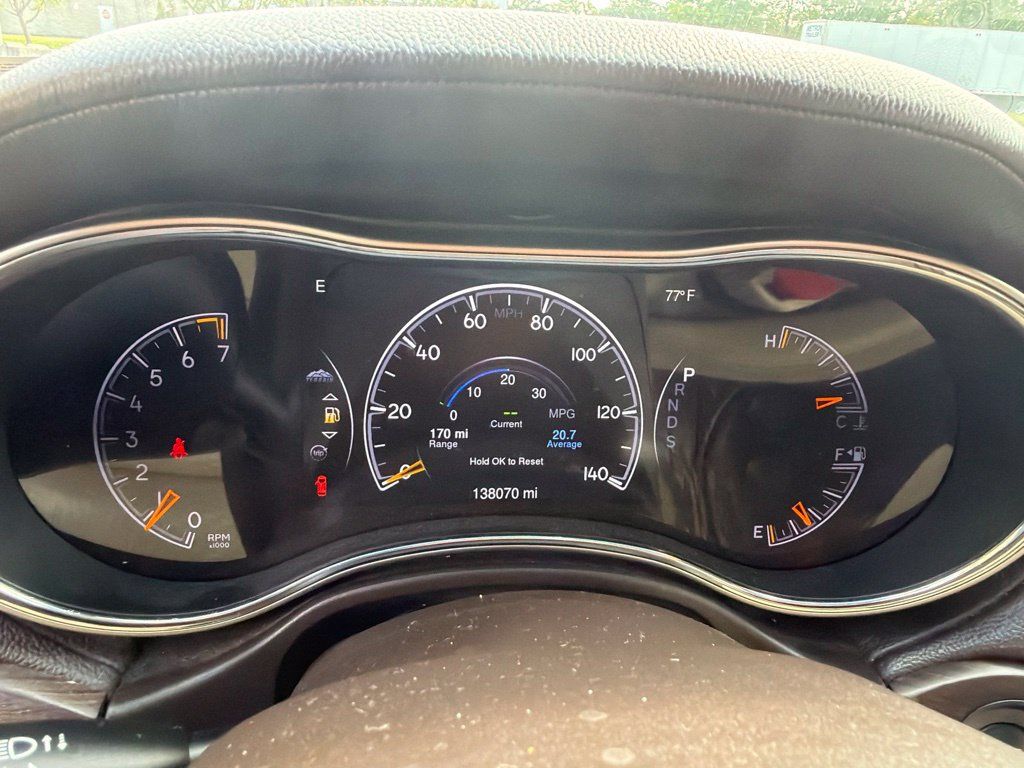 Used 2015 Jeep Grand Cherokee Overland AWD/4WD image 14