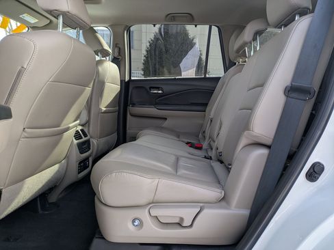 Used 2017 Honda Pilot Touring image 24