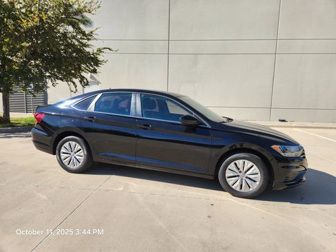 Used 2019 Volkswagen Jetta S image 38