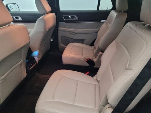 Used 2018 Ford Explorer Limited w/ Equipment Group 301A AWD/4WD image 18