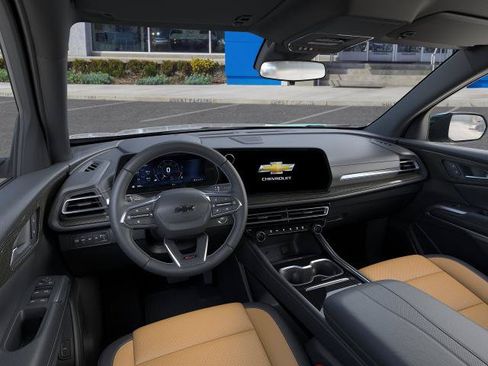 New 2027 Chevrolet Traverse Z71 w/ LPO, Floor Liner Package AWD/4WD image 15