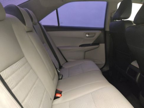 Used 2017 Toyota Camry SE w/ Moonroof Package FWD image 19