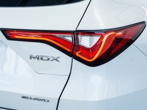 Used 2023 Acura MDX SH-AWD image 27