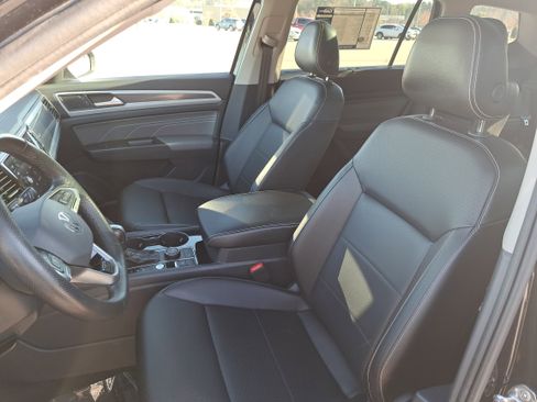 Used 2022 Volkswagen Atlas SEL R-Line image 16