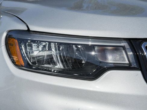 New 2026 Jeep Compass Limited image 13