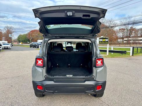Used 2020 Jeep Renegade Sport image 28
