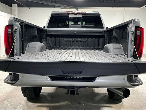 Used 2024 GMC Sierra 3500 Denali Ultimate AWD/4WD image 34