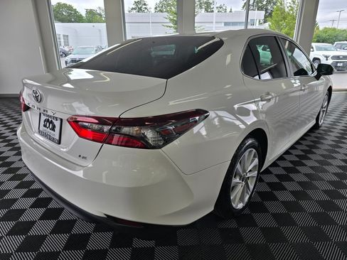 Used 2022 Toyota Camry LE FWD image 3