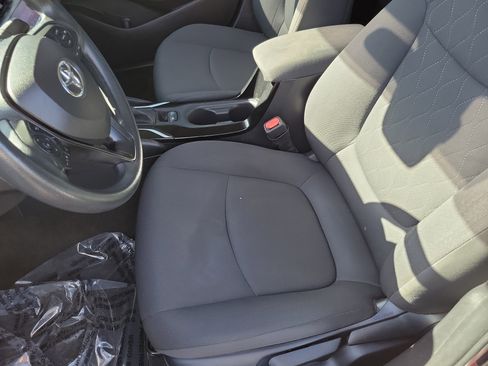 Certified 2022 Toyota Corolla LE image 12