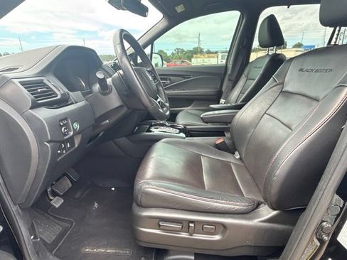 Used 2022 Honda Pilot Black Edition image 12