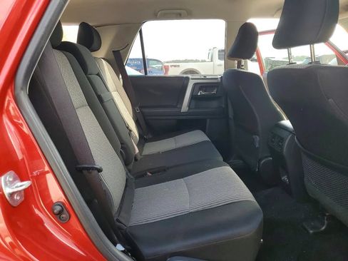 Used 2022 Toyota 4Runner SR5 AWD/4WD image 10