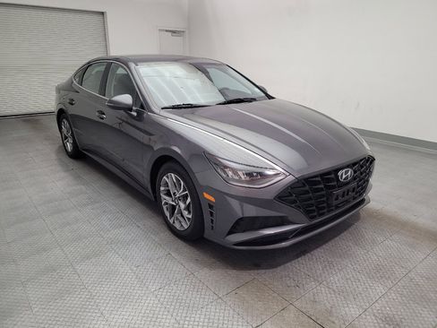 Used 2022 Hyundai Sonata SEL w/ Preferred Accessory Package FWD image 13