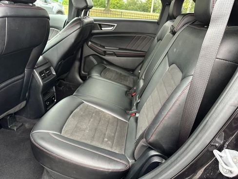 Used 2022 Ford Edge ST-Line image 13