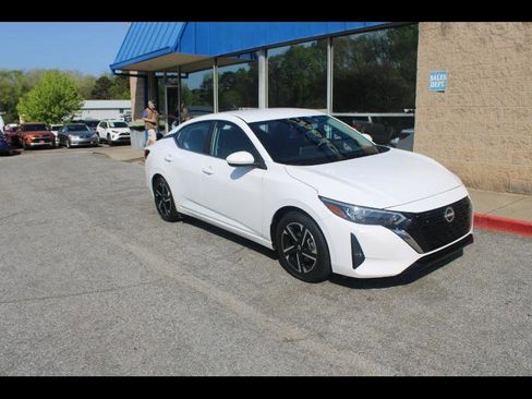 Used 2024 Nissan Sentra SV image 1