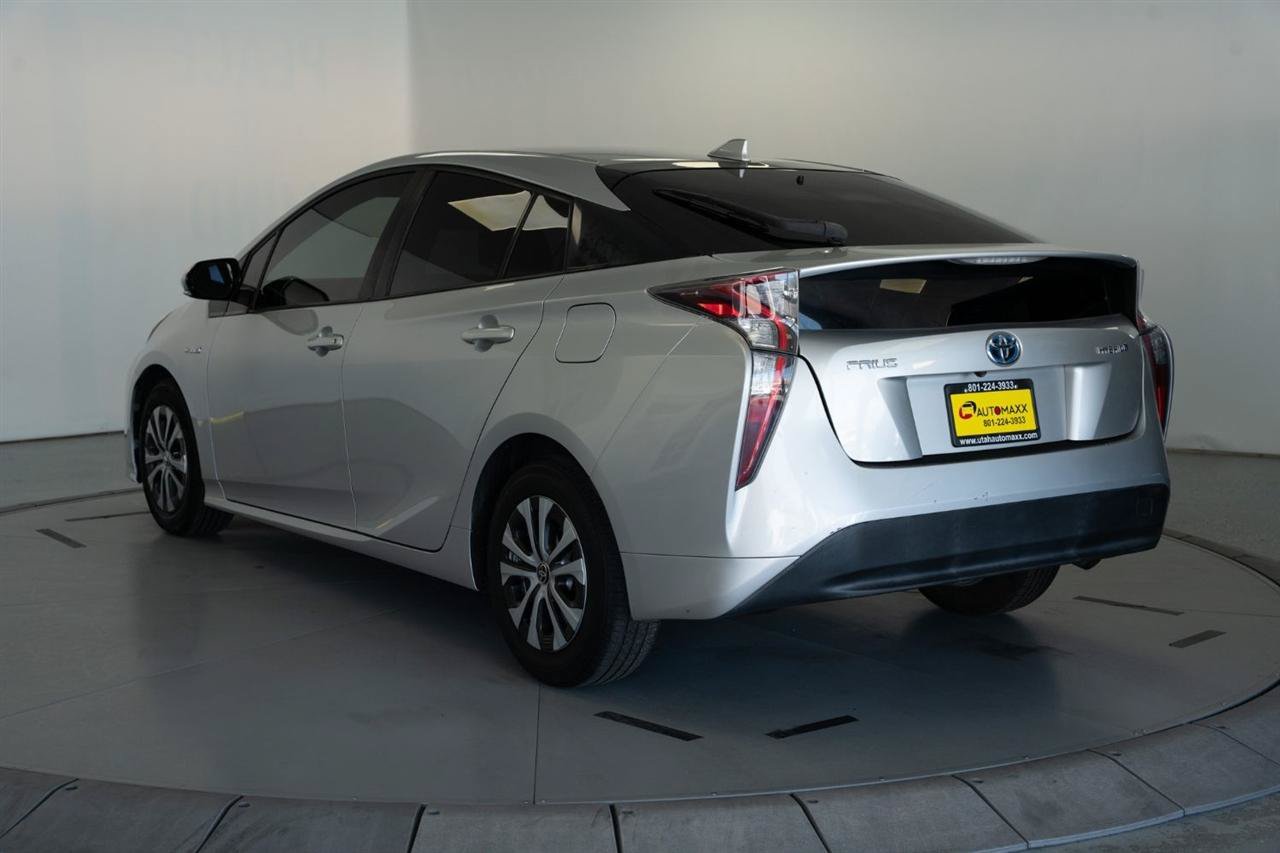 Used 2017 Toyota Prius Three w/ Carpet Mat Package FWD image 6