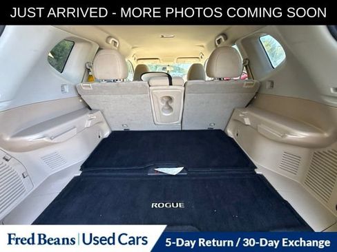 Used 2018 Nissan Rogue SV AWD/4WD image 11