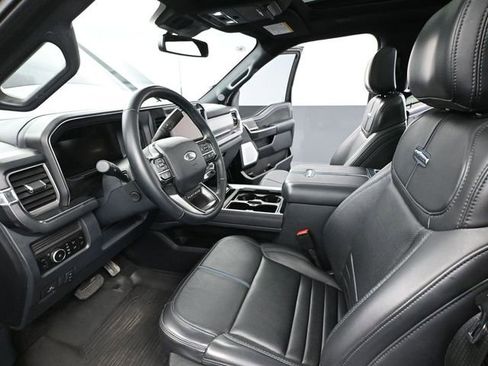 Used 2025 Ford F250 Platinum image 24