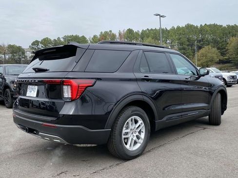 New 2026 Ford Explorer Active w/ Active Comfort Package image 3
