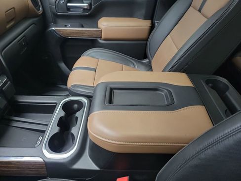 Used 2020 Chevrolet Silverado 2500 High Country w/ Z71 Off-Road Package image 31